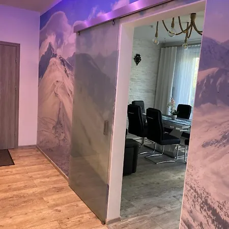 Rodzinny Centrum דירה זקופאנה